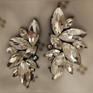[SOLD]Rhinestone Flower Earrings